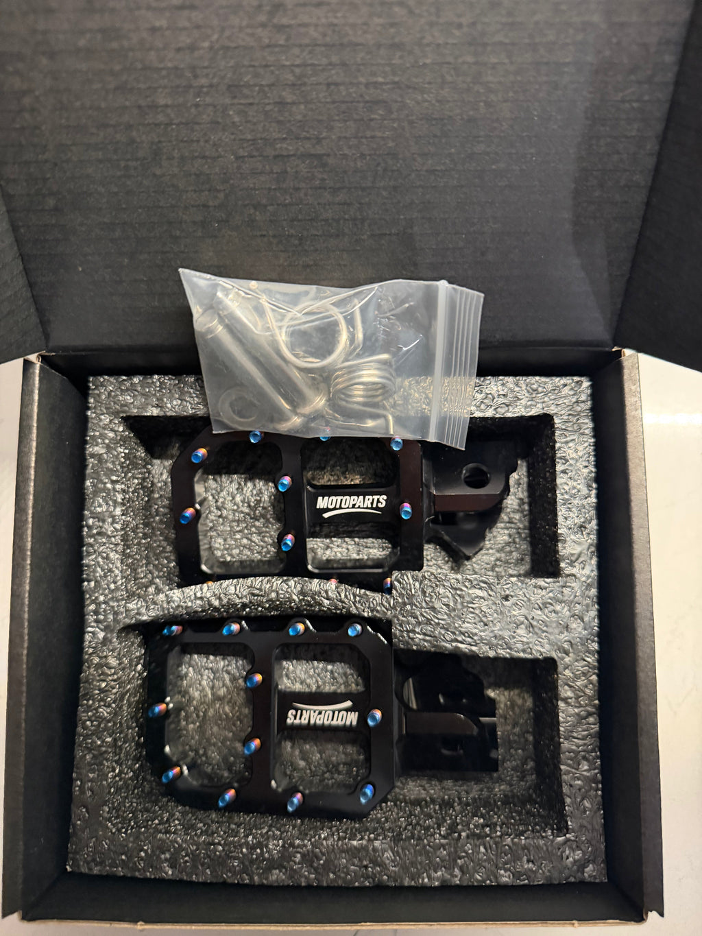 Tuttio Wide Pegs